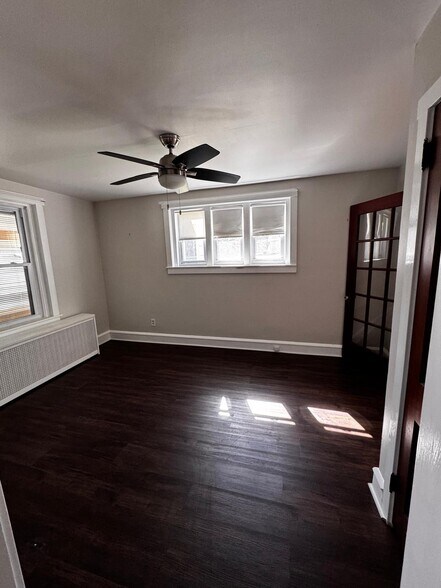 Building Photo - 203 N Reber St
