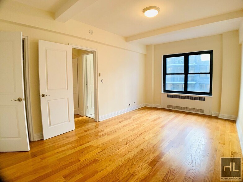 Building Photo - EAST 56 STREET