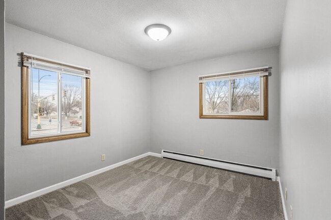 Building Photo - Spacious 2BR/1Bath Available Now!