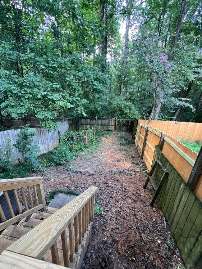 Building Photo - 279 Ivy Ln