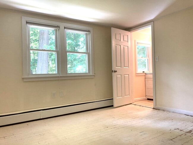 Building Photo - 23 Richard Rd