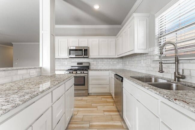 Building Photo - 2237 Aspen