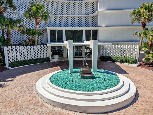 Building Photo - 2780 S Ocean Blvd