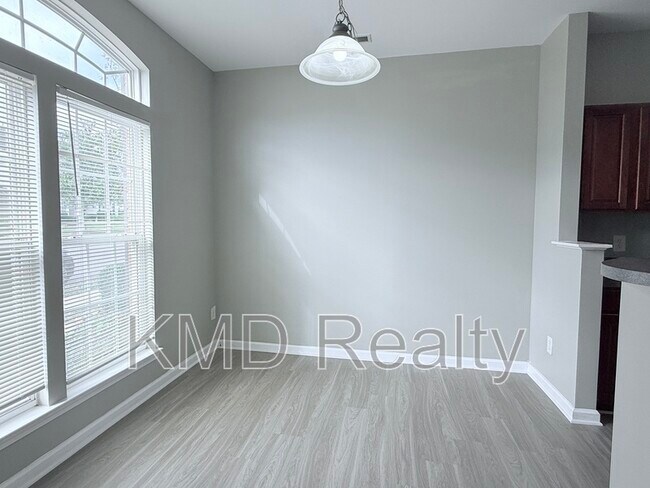 Building Photo - 4917 Sunburst Ln