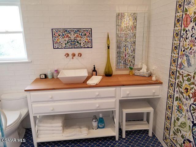 Building Photo - 885 Boxthorn Ave