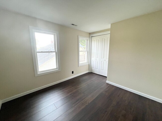 Building Photo - 309 Harney St