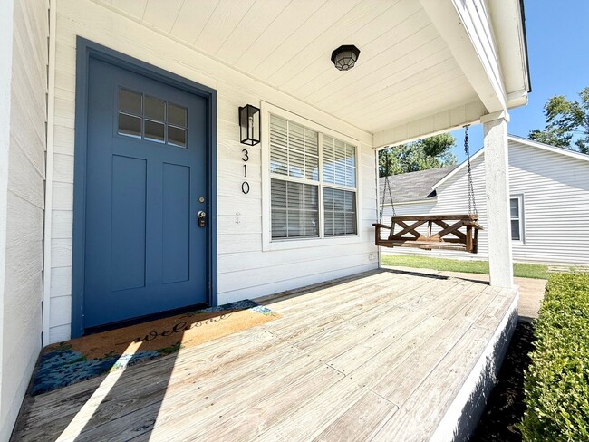 Building Photo - ***310 N. C Street***
