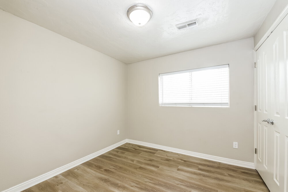 Building Photo - 1116 Mustang Ln