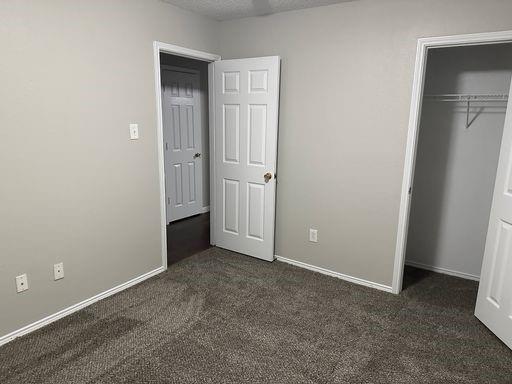 Building Photo - 9328 Goldenview Dr