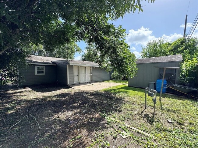 Building Photo - 4122 Dacca Dr