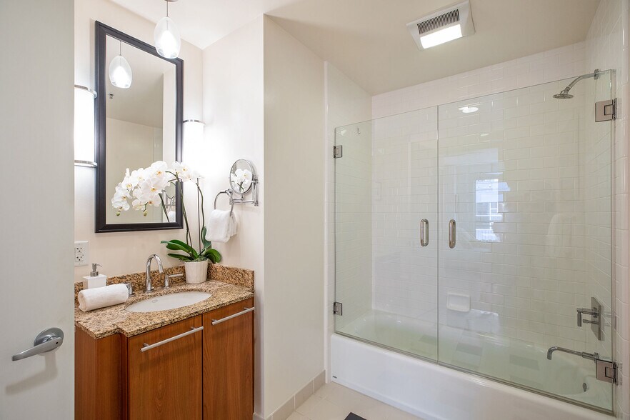 Building Photo - 50 Lansing St