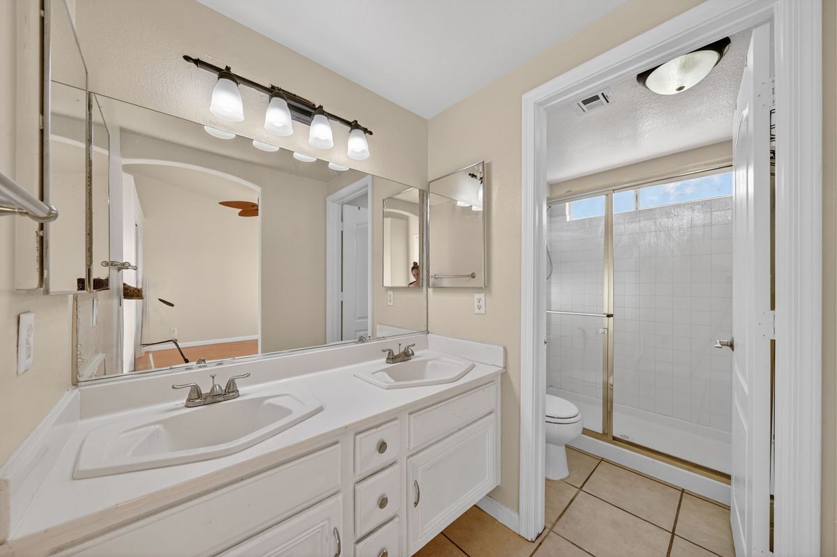 Building Photo - 3854 Chopin Ct