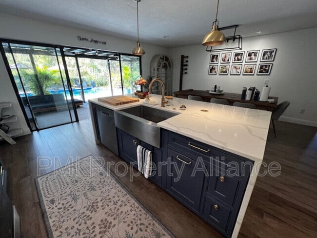 Building Photo - 4044 Tenita Dr