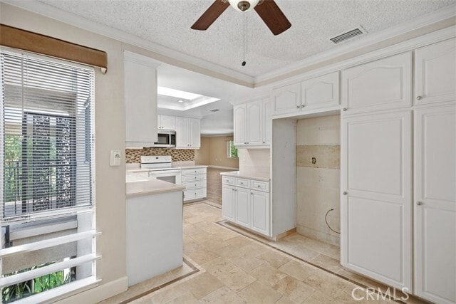 Building Photo - 2381 Via Mariposa W