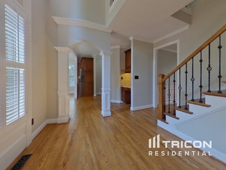 Building Photo - 391 Spring Willow Dr NW