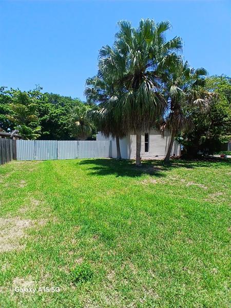 Building Photo - 17131 SW 85th Ave