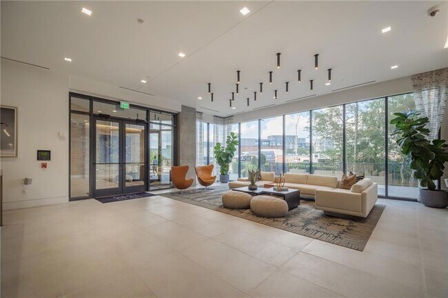 Building Photo - 788 West Marietta St NW