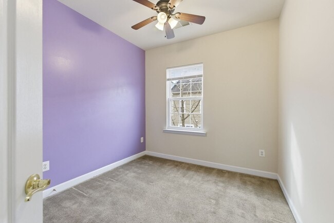 Building Photo - Lovely 3 BR/2.5 BA Townhome in Camp Springs!