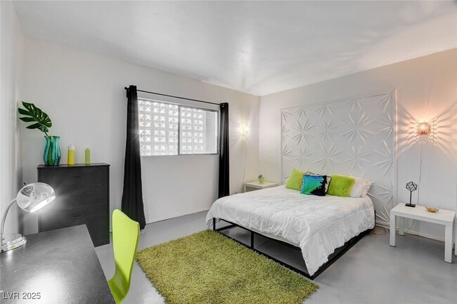 Building Photo - 1558 Aztec Way