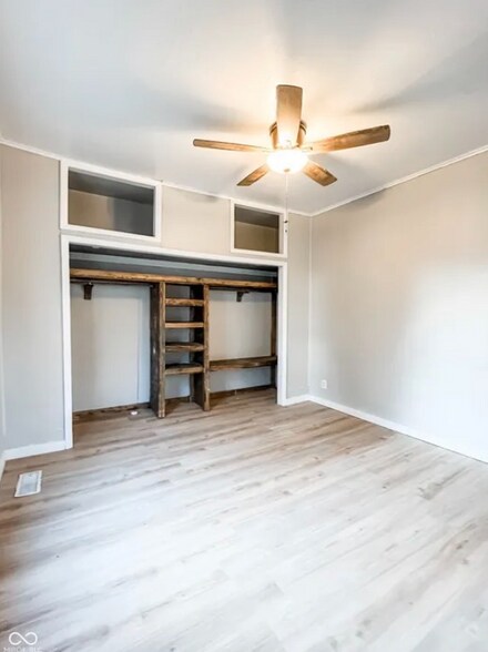 Building Photo - 102 Meridian St