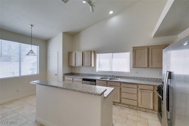 Building Photo - 2510 Roaring Lion Ave