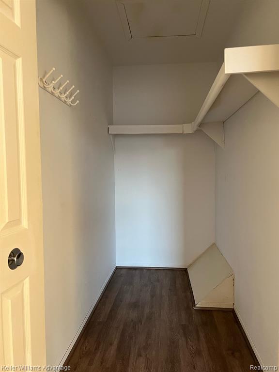 Building Photo - 22242 Edgewater