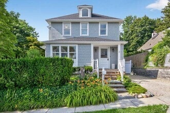 Building Photo - 25 Soundview Ave