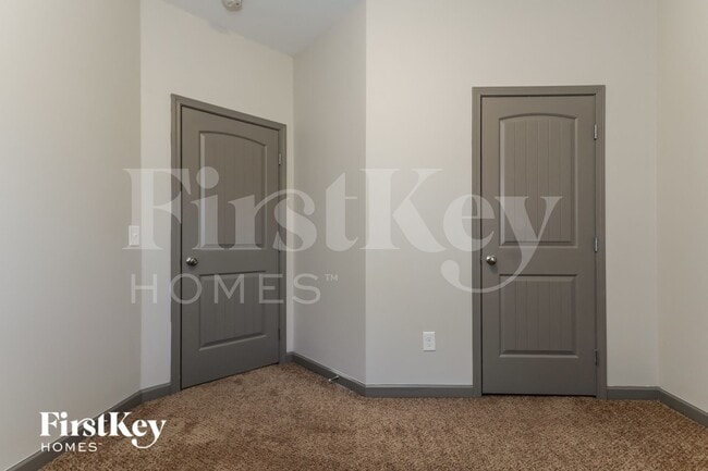 Building Photo - 866 Ivydale Ln SW