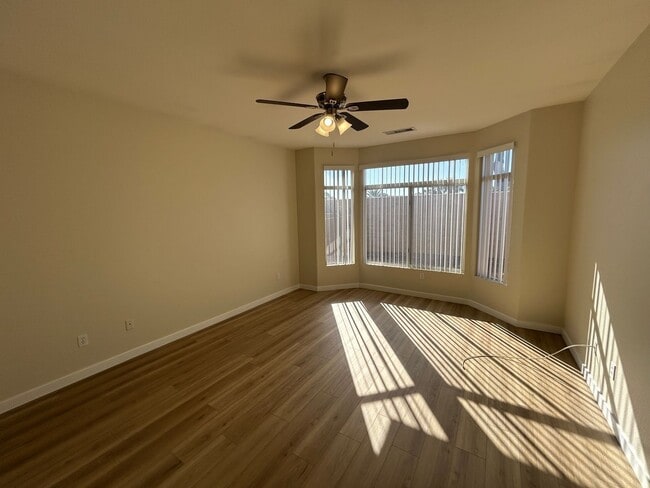 Building Photo - 14759 W Gunsight Dr