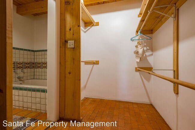 Building Photo - 4 br, 2 bath House - 5 Casa Del Oro Loop