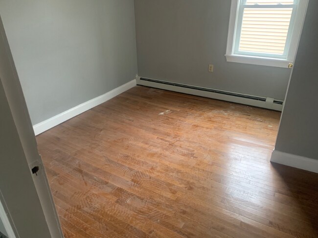 Building Photo - 28 Wood St