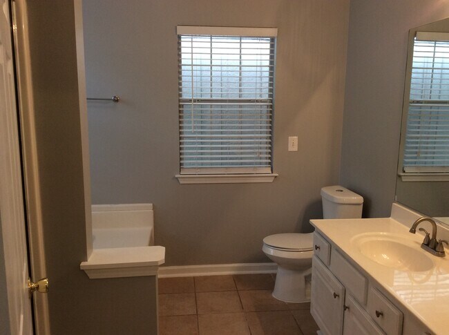 Building Photo - Lovely Ranch Home in Dacula
