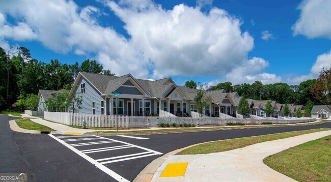 Building Photo - 1151 Hunter Trl