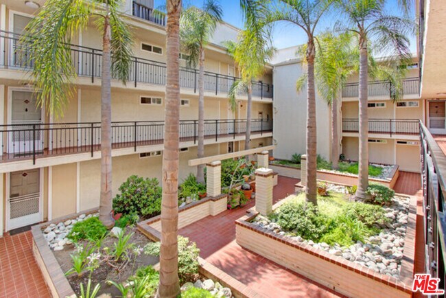 Building Photo - 1885 Veteran Ave