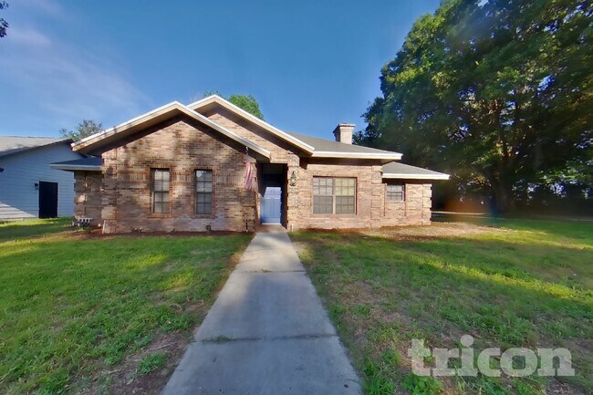 Building Photo - 1400 13th St