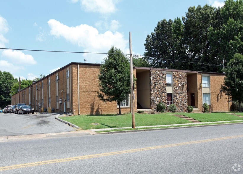 Primary Photo - Macon Crossing Apartments