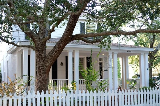 Building Photo - 16215 Bridgecrossing Dr