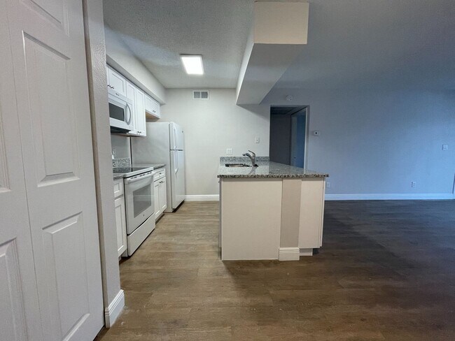 Building Photo - Mystic Gardens 5329-2905