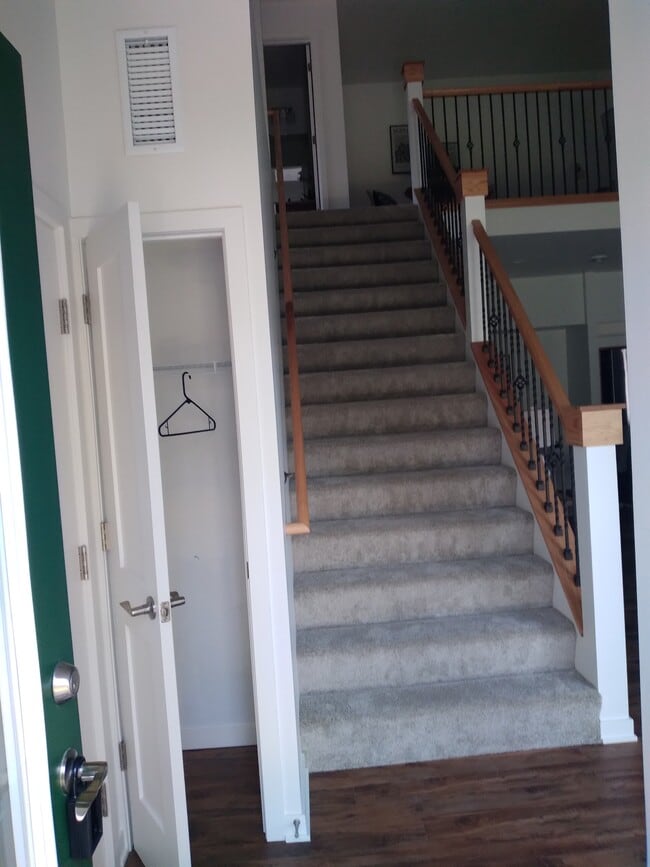 Building Photo - 2819 Hidden Dr