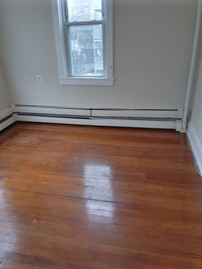 Building Photo - 2121 N St NW