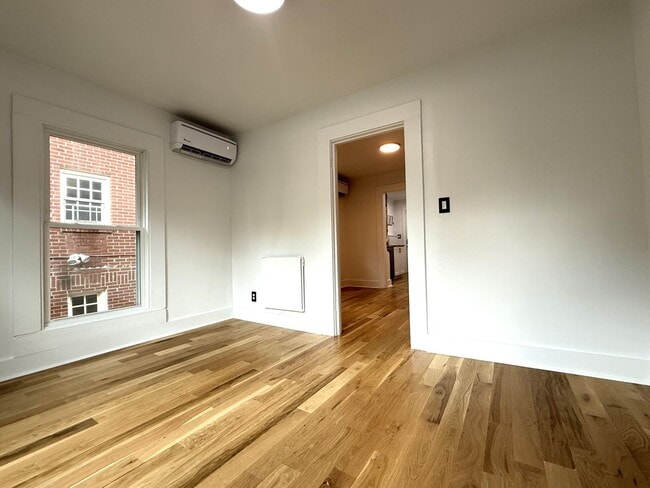 Building Photo - 681 Angier Ave NE