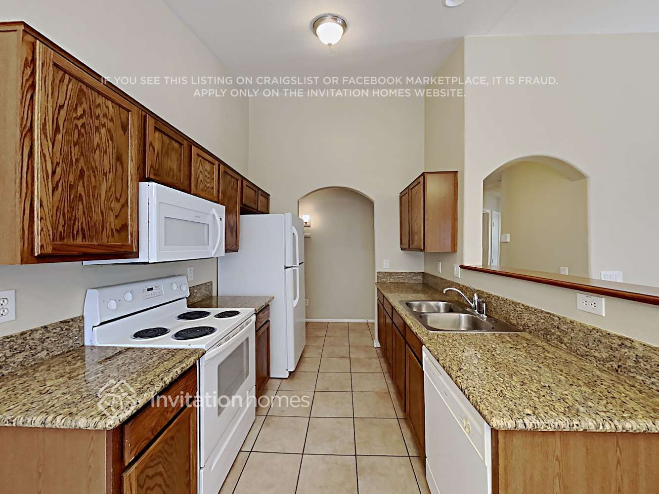 Building Photo - 16661 W Latham St