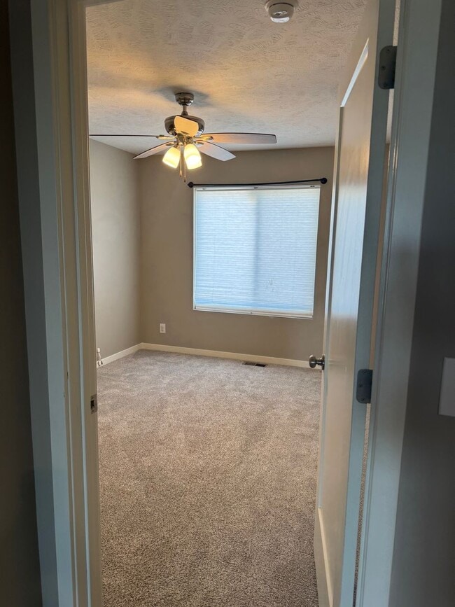 Building Photo - Spacious 4-Bedroom Townhome in Norris Scho...