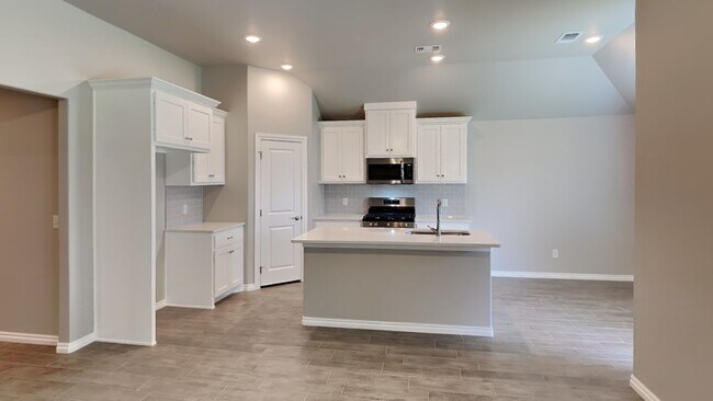 Building Photo - Spectacular 3 Bedroom 2.5 Bathroom Home in...