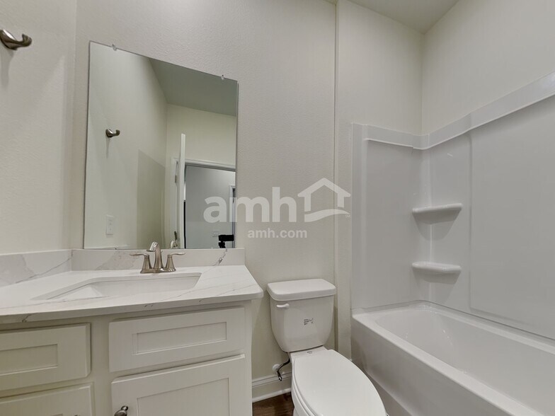 Building Photo - 2543 Feather Crst Dr