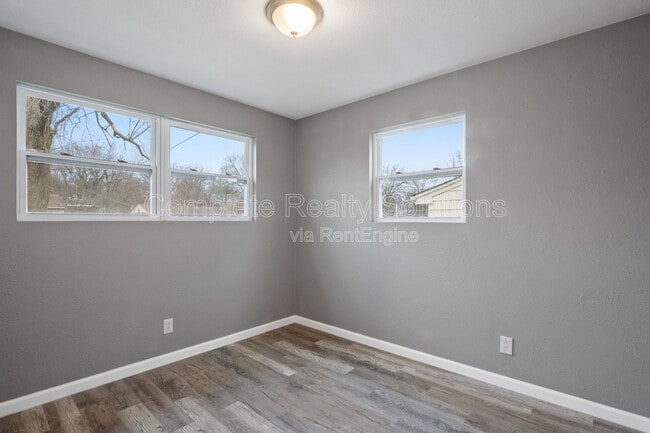 Building Photo - 50 Lynn Meadows Ln