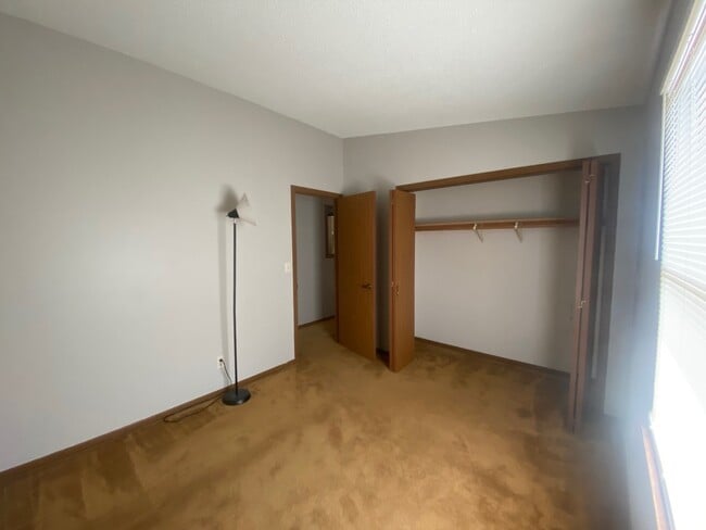 Building Photo - 1826 Kerrybrook Ct