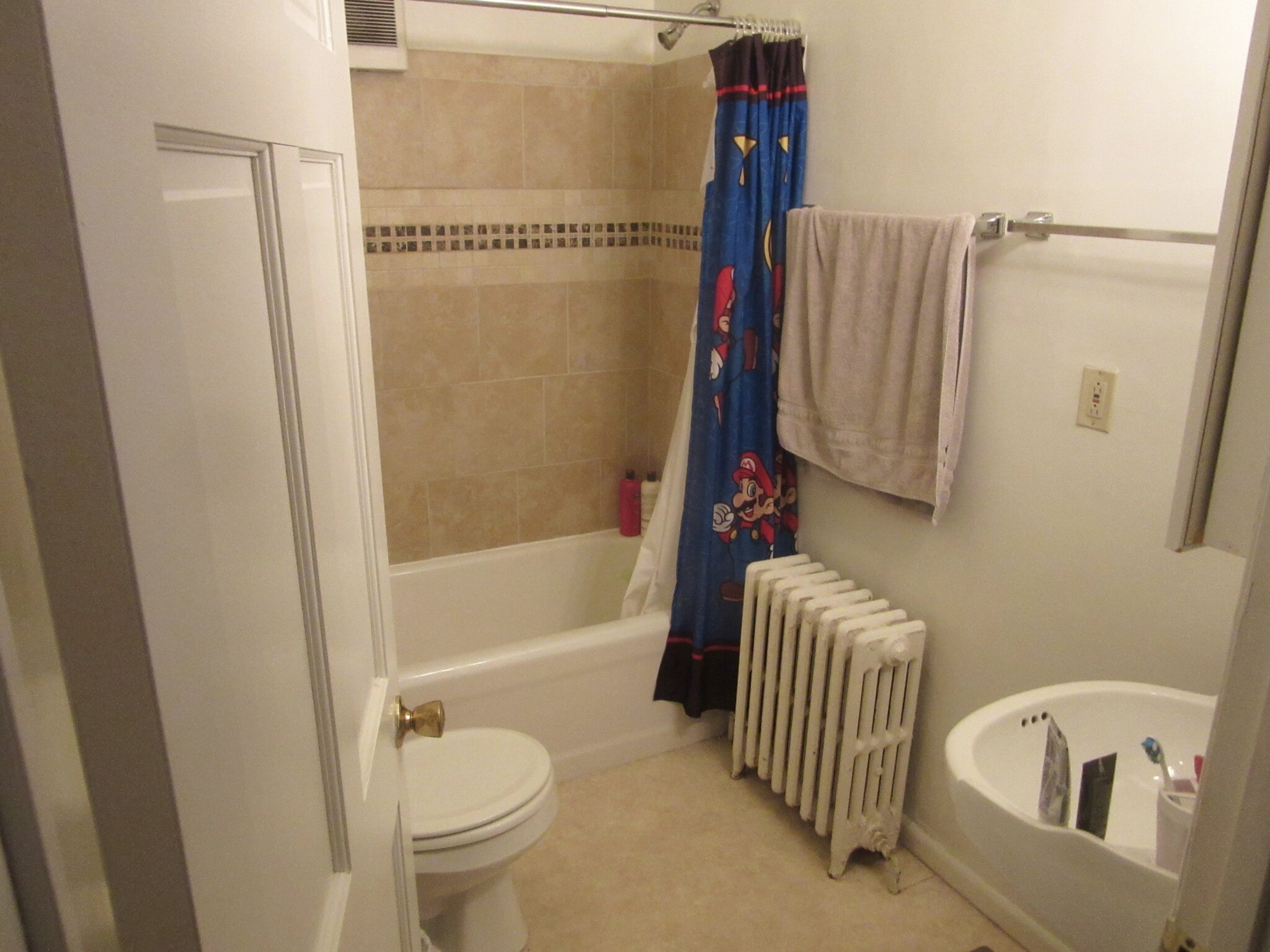 Building Photo - 605 1/2 N State St