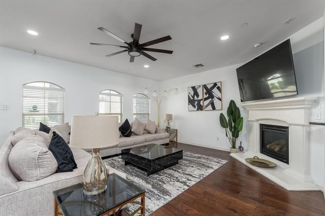 Building Photo - 4157 Comanche Dr