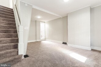 Building Photo - 5416 Spring St